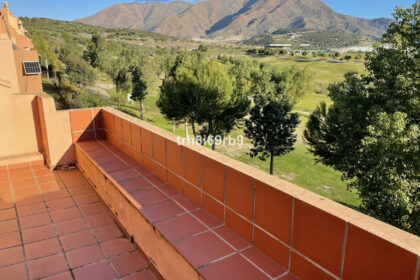 deec707f1a381ffdaee26ffb59f8d3f0 - 24