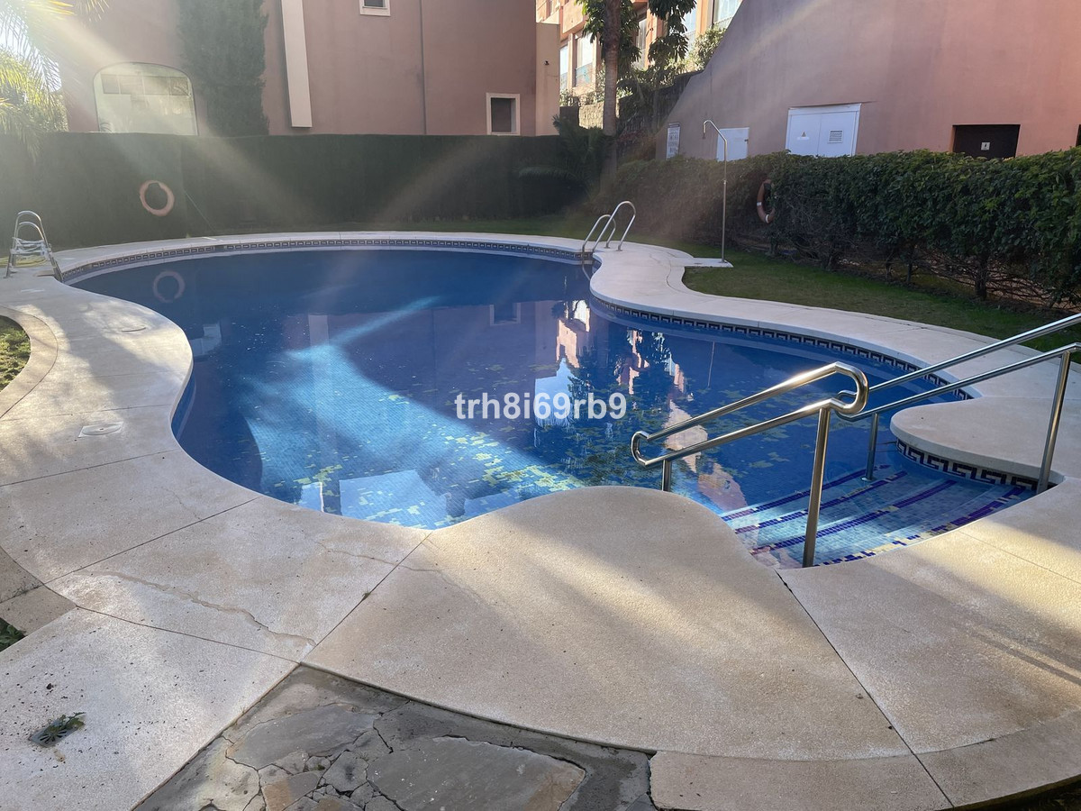 deec707f1a381ffdaee26ffb59f8d3f0 - 26