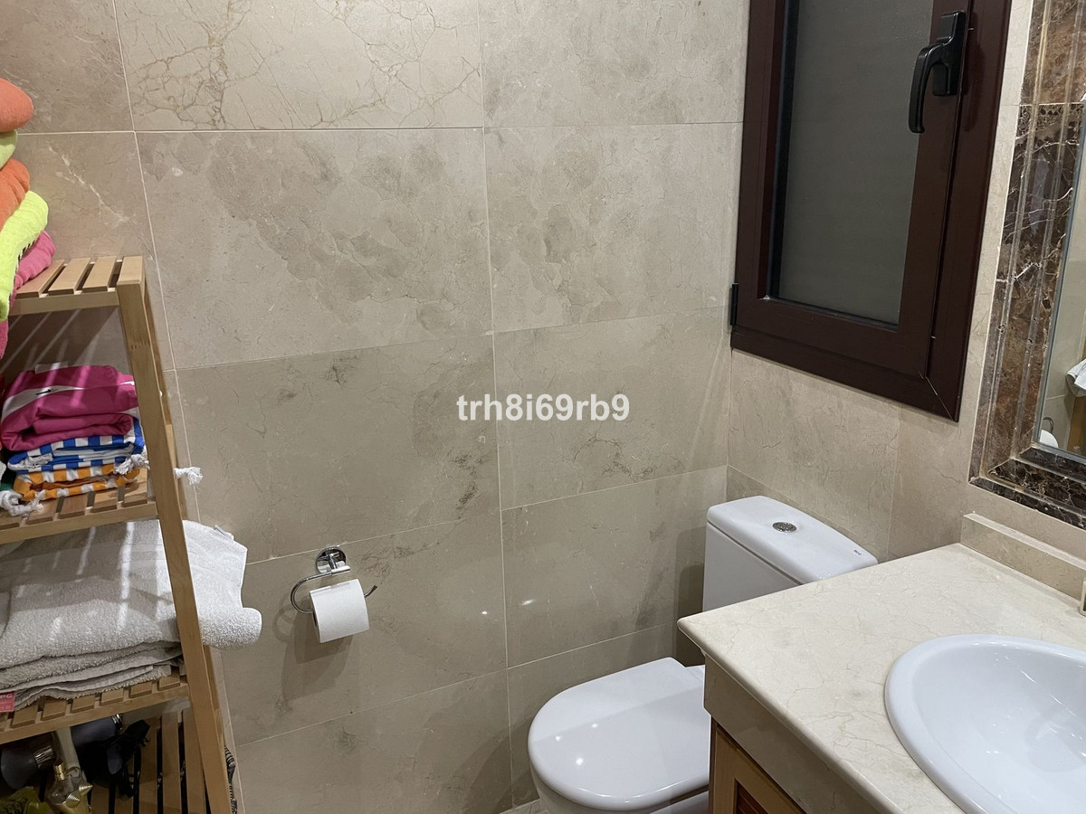 deec707f1a381ffdaee26ffb59f8d3f0 - 32