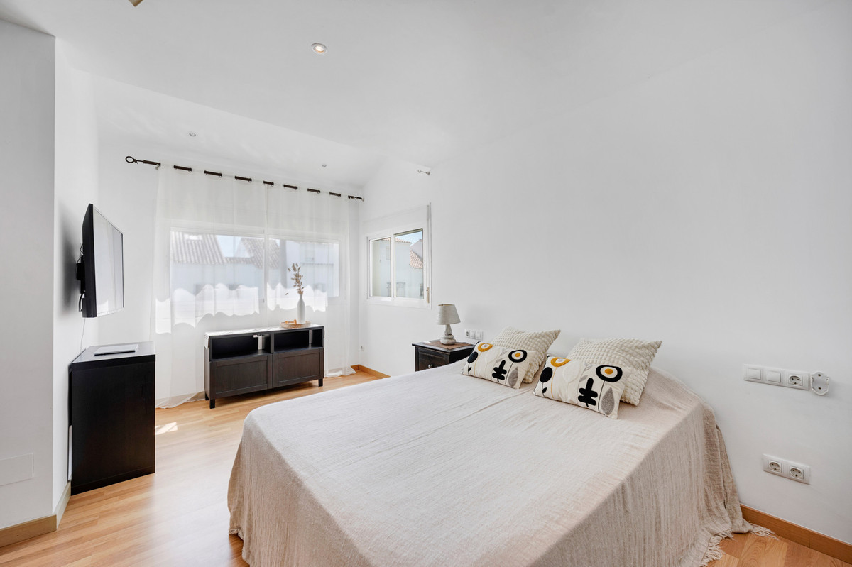 df697556b26715910954f32f151f25d0 - 10