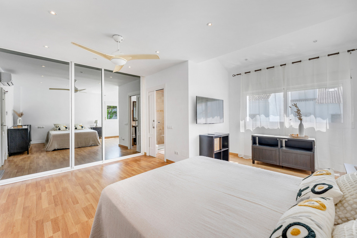 df697556b26715910954f32f151f25d0 - 11