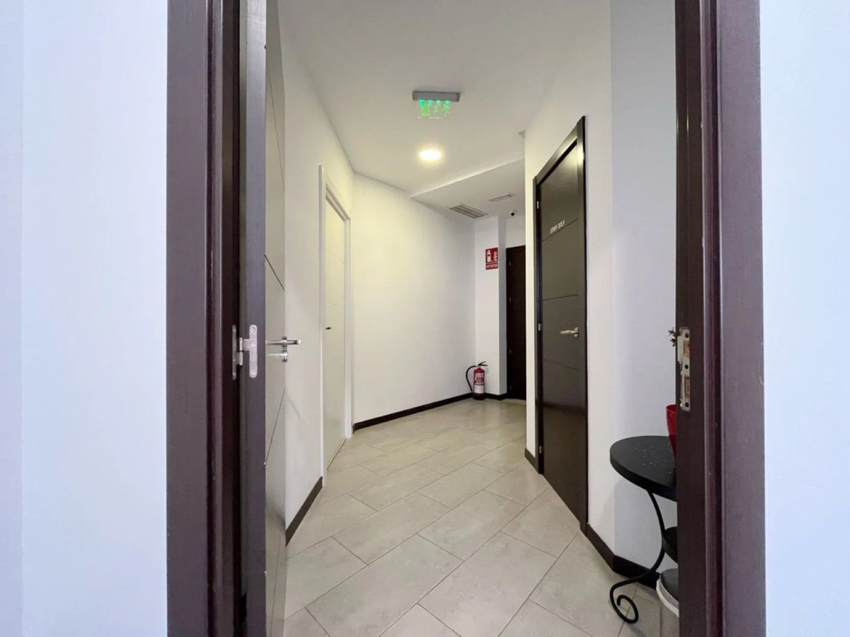 df702c9f4014f0e64ce5b629fab49e0c - 12