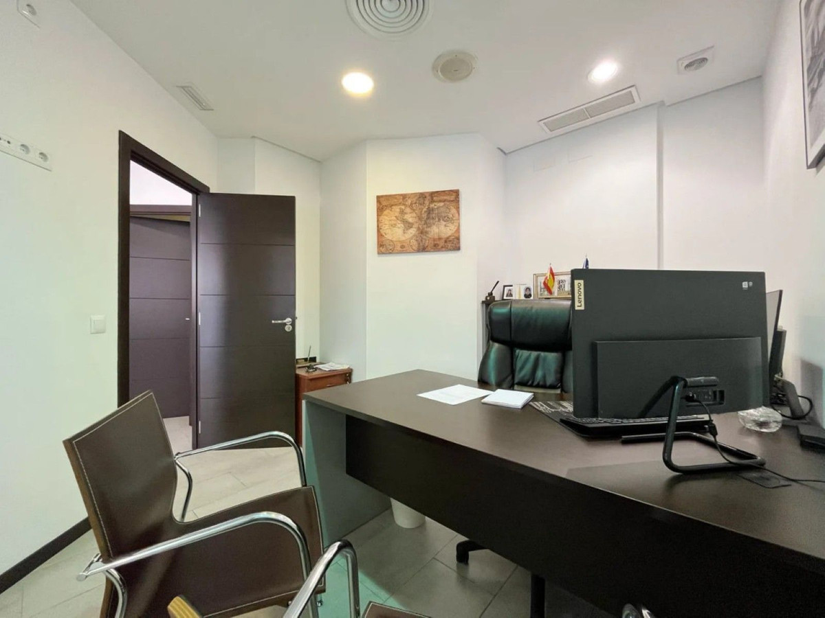 df702c9f4014f0e64ce5b629fab49e0c - 4