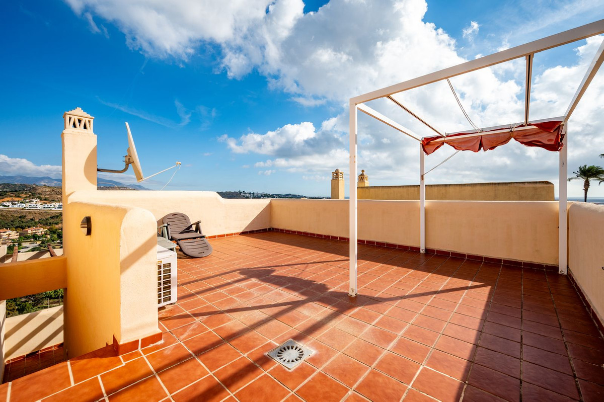 e01057636aa21c601671981c4c1bcf00 - 19