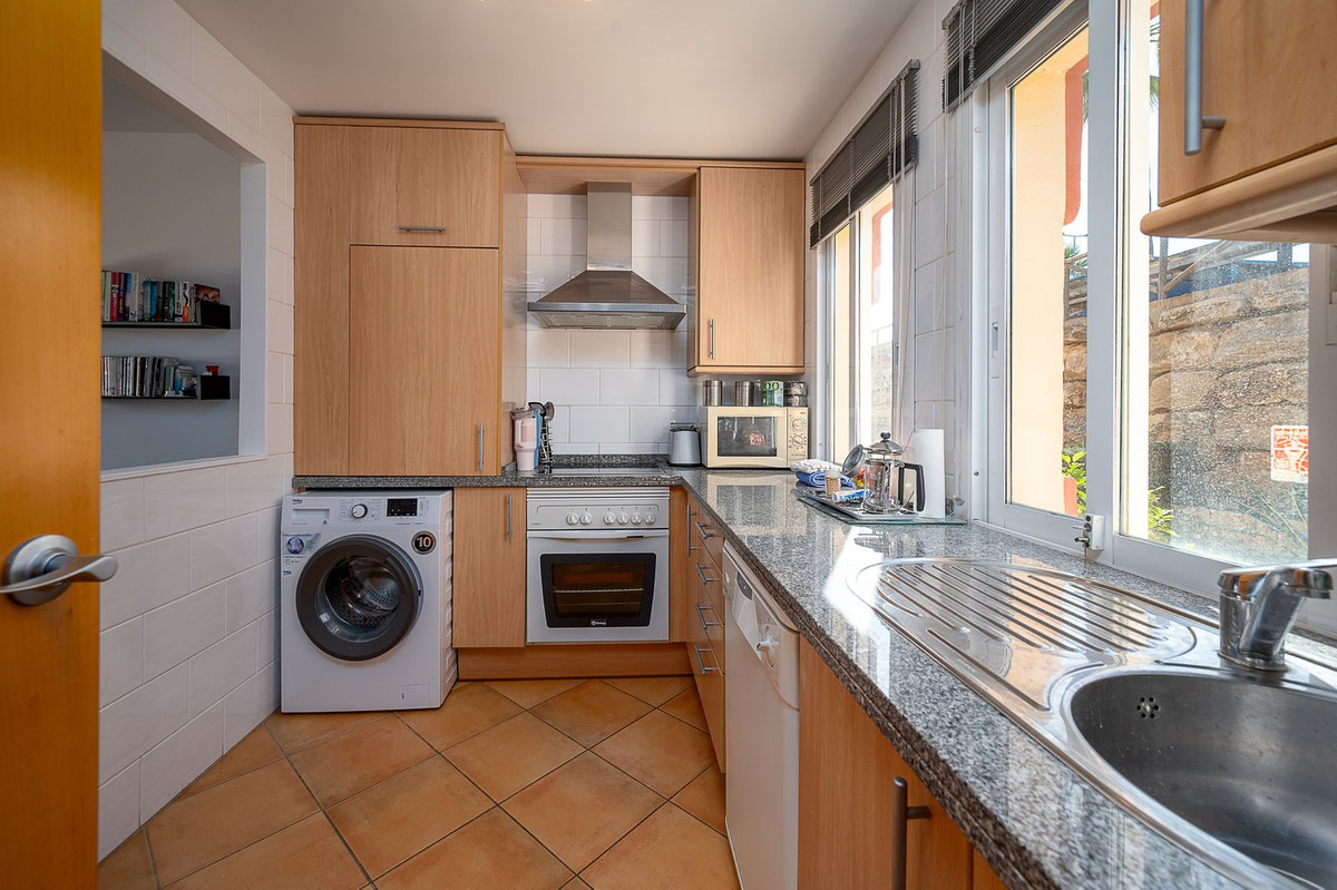 e01057636aa21c601671981c4c1bcf00 - 3