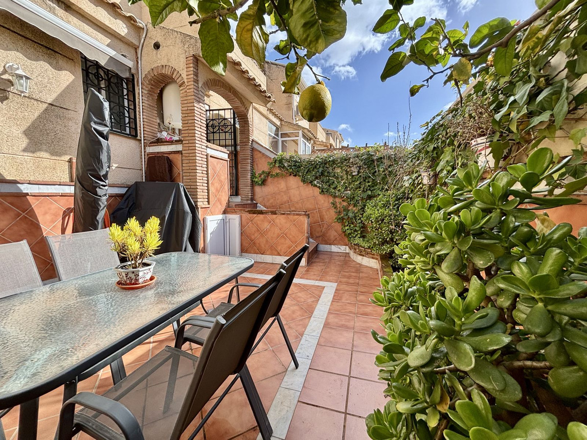 e1c6942b1a309d996368052554671599 - 19