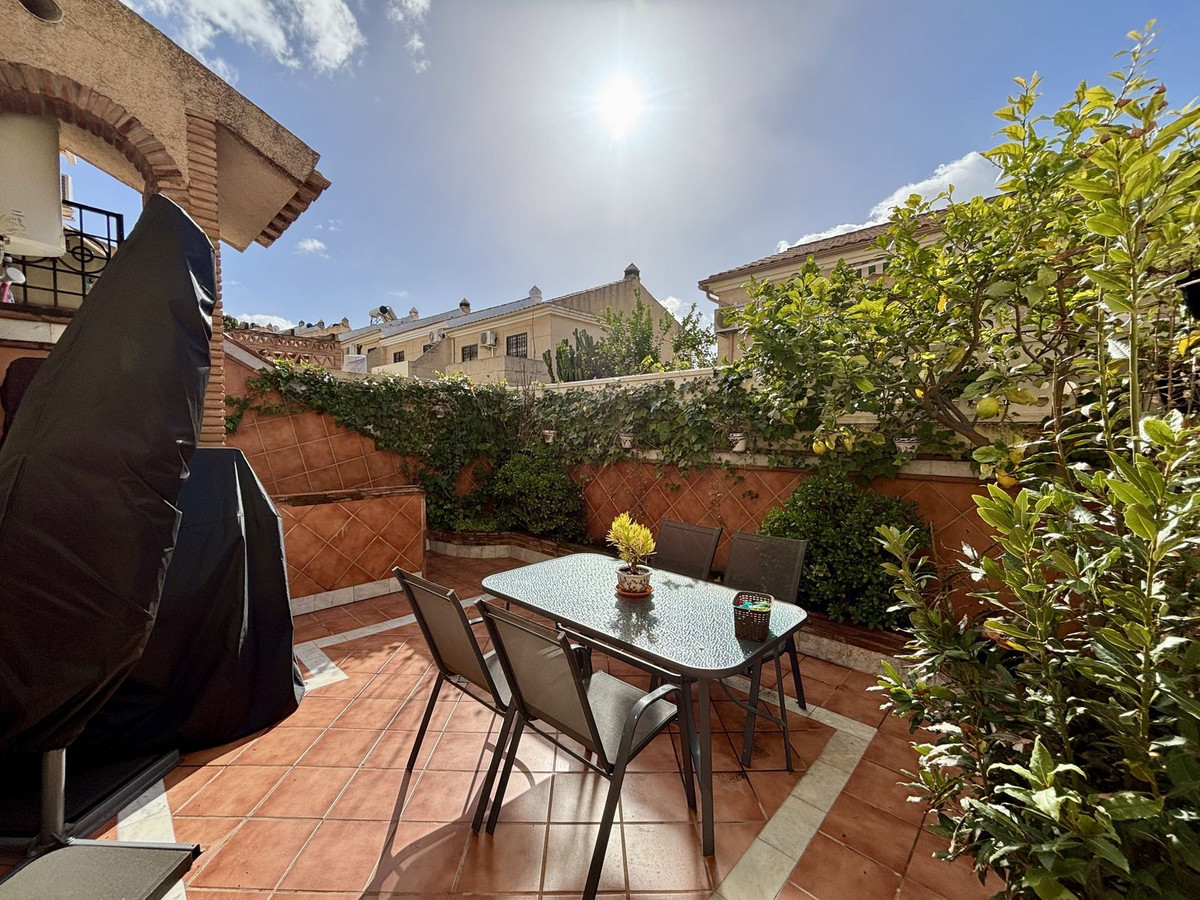 e1c6942b1a309d996368052554671599 - 22