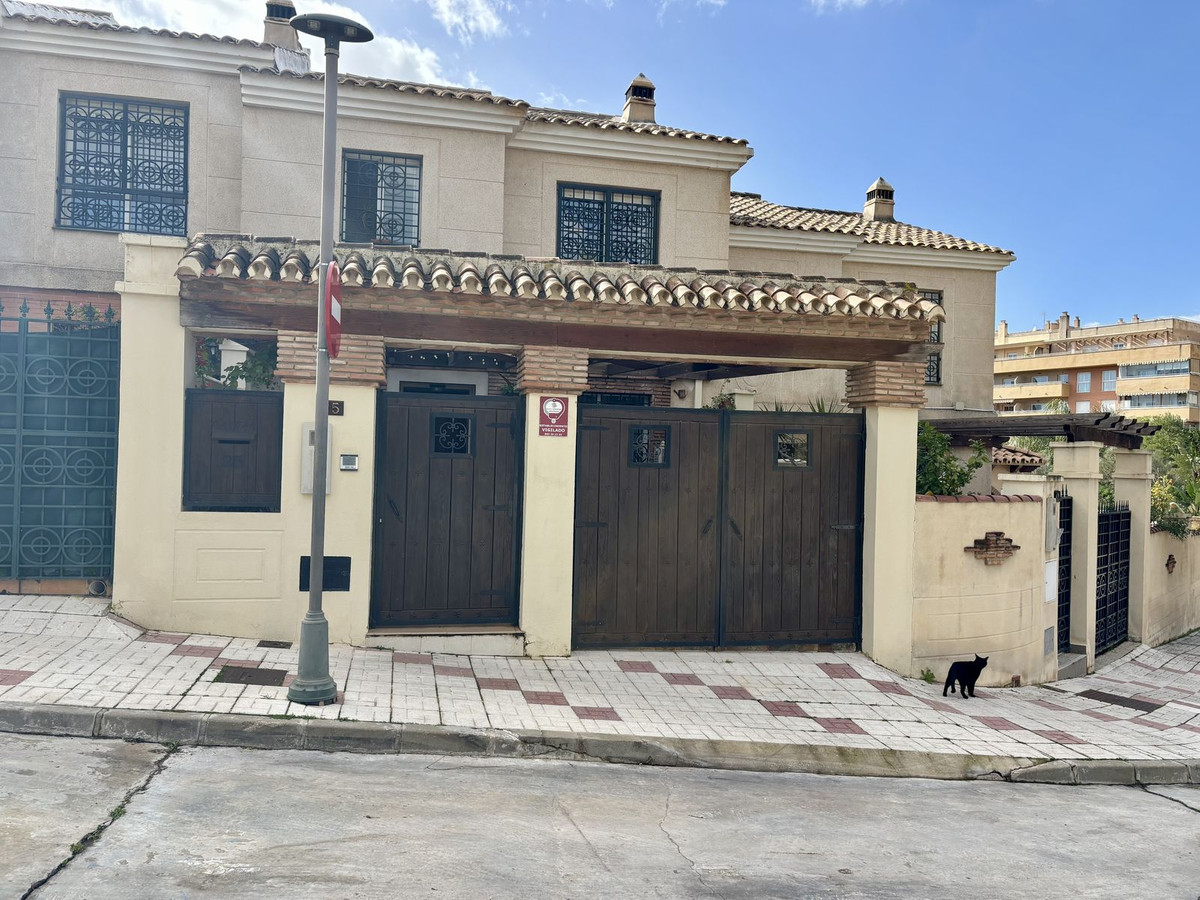 e1c6942b1a309d996368052554671599 - 33