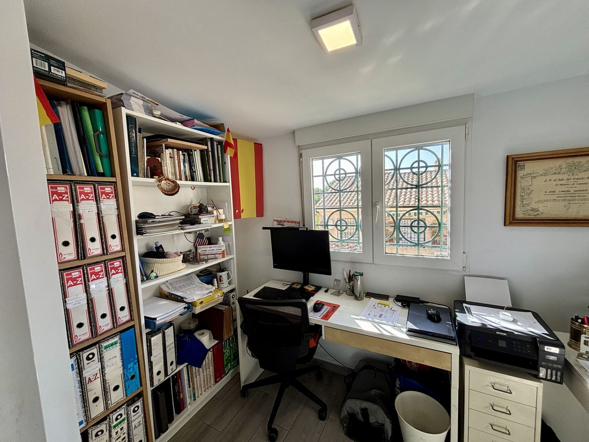 e1c6942b1a309d996368052554671599 - 46