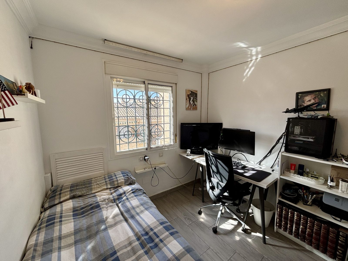 e1c6942b1a309d996368052554671599 - 49