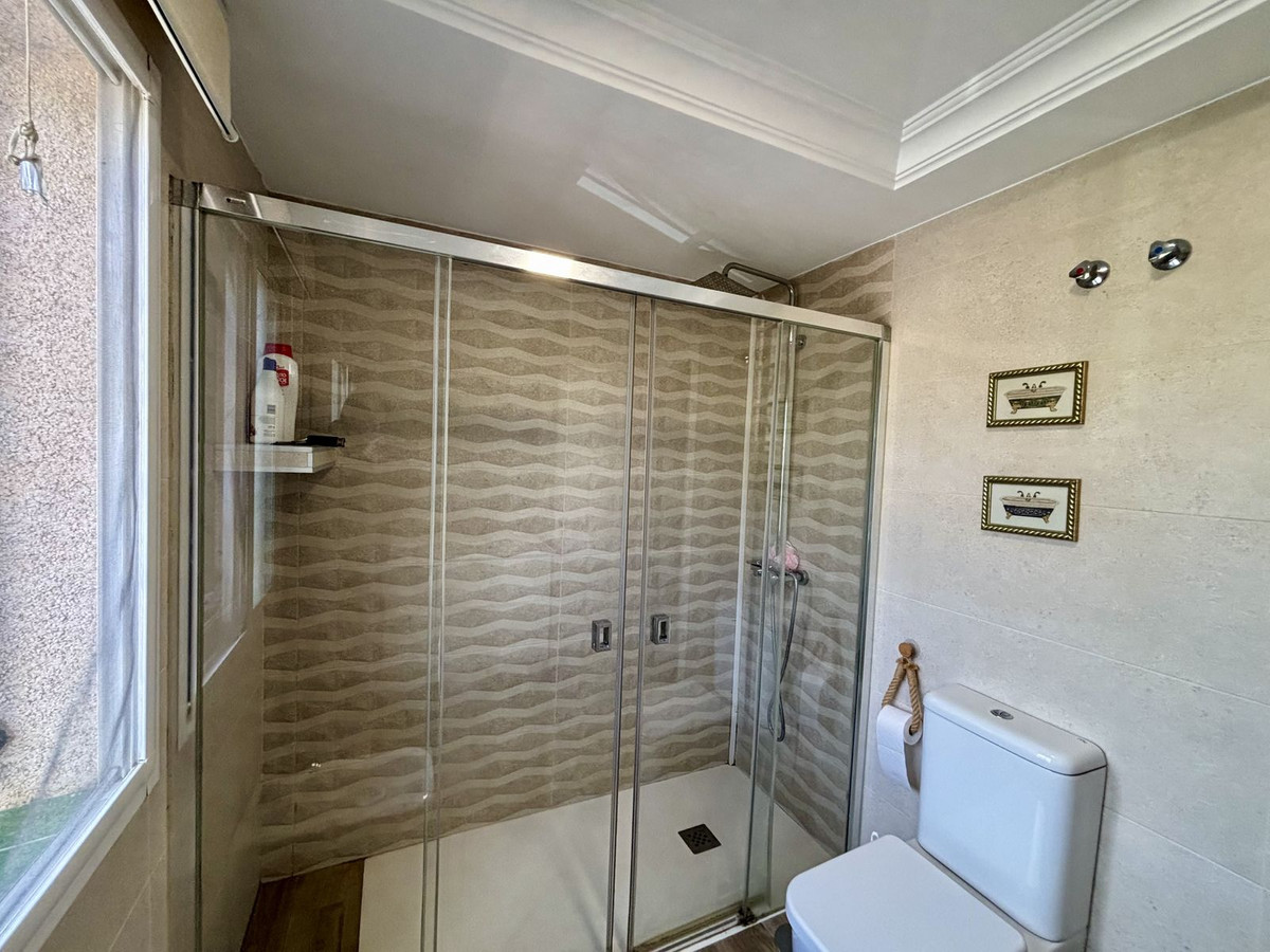 e1c6942b1a309d996368052554671599 - 51