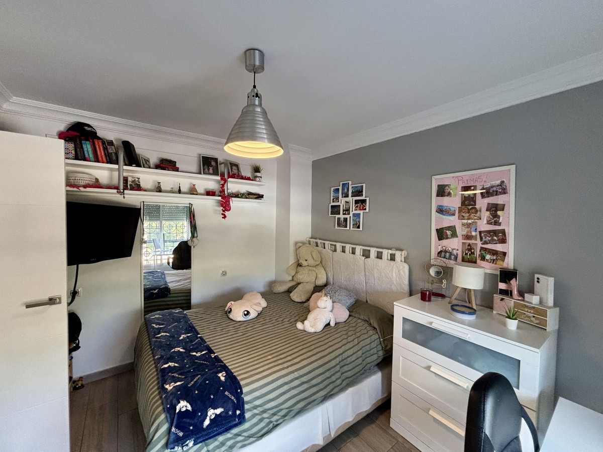 e1c6942b1a309d996368052554671599 - 53