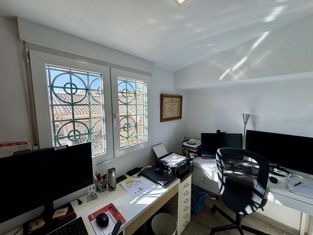 e1c6942b1a309d996368052554671599 - 56