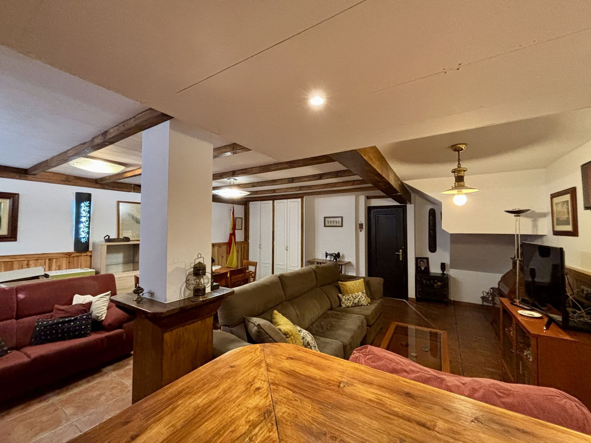 e1c6942b1a309d996368052554671599 - 64