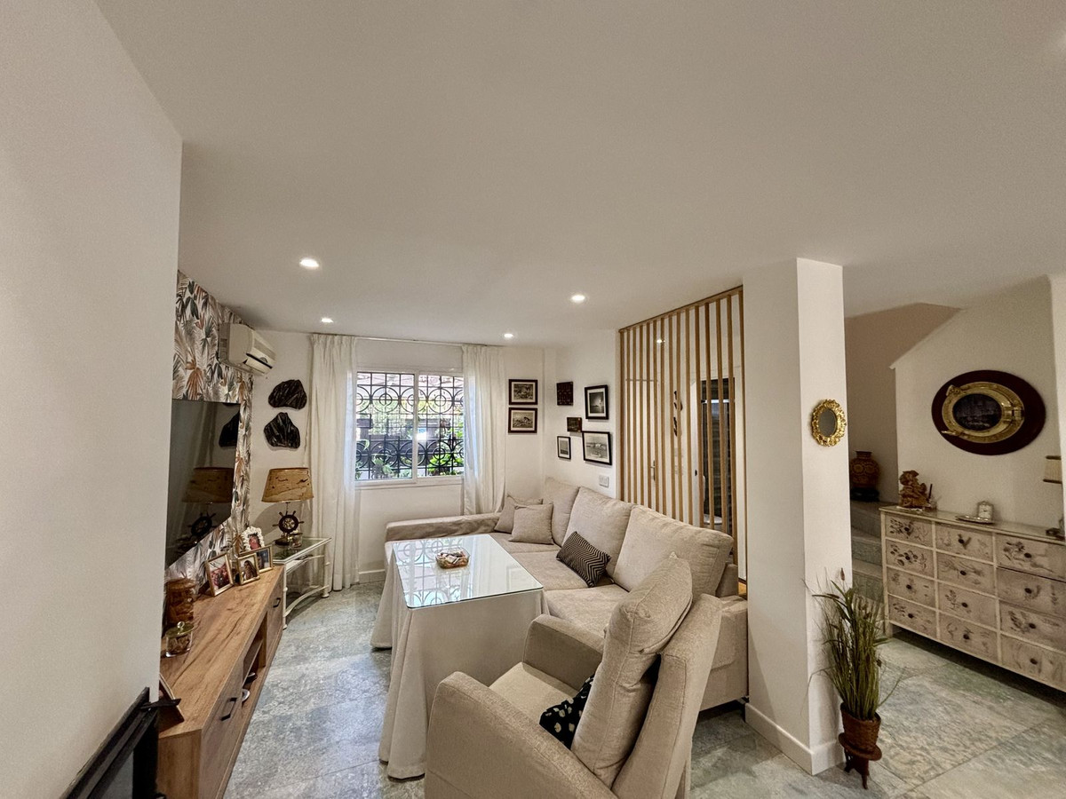 e1c6942b1a309d996368052554671599 - 8