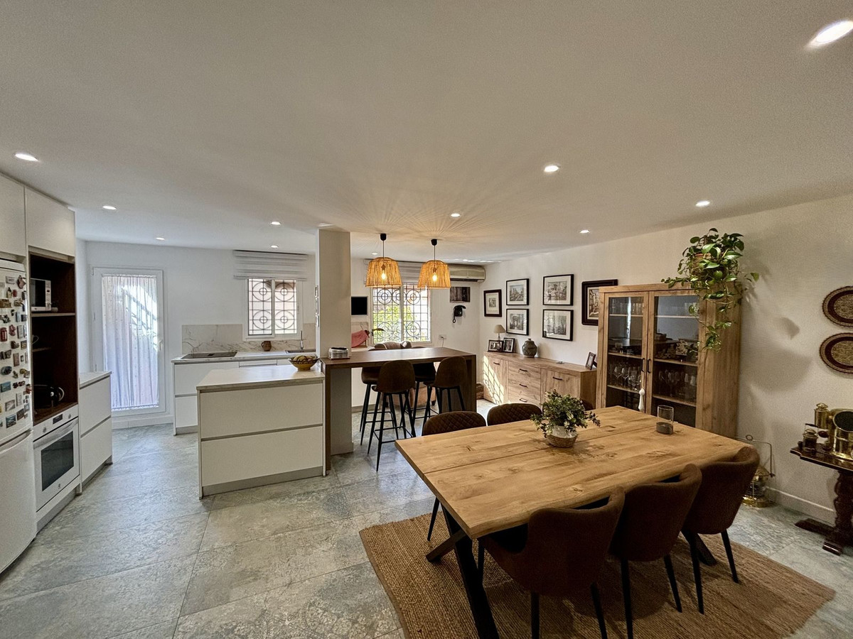 e1c6942b1a309d996368052554671599 - 9