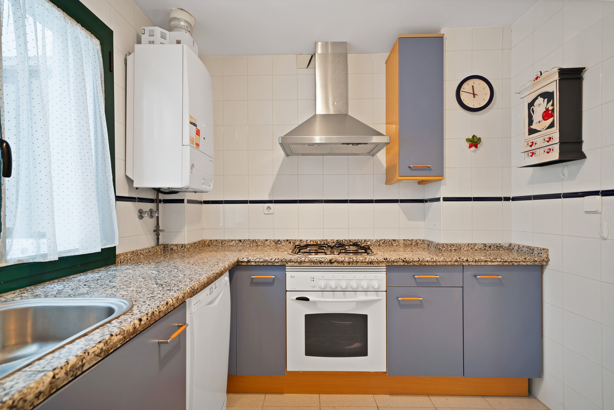 e7b0c9543755d8b72c48a09e1a8d0e01 - 19