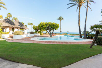 e7cbc6155ddbdf54f9a3739c1c341206 - 1