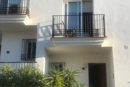 e89b63b139905bcc42b1d505c07caaae - 1