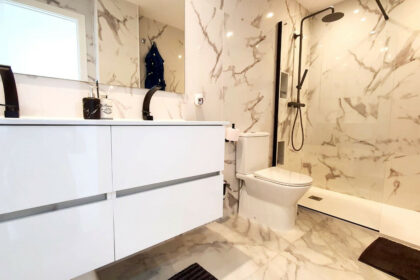 e8b6d2a33e4822c70145bd0c6279a53a - 16