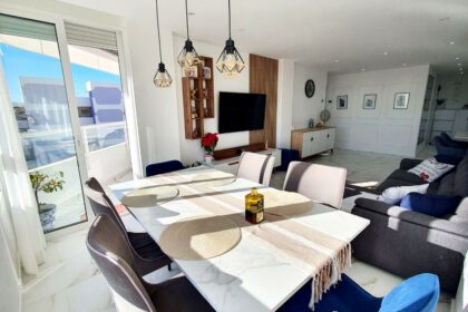 e8b6d2a33e4822c70145bd0c6279a53a - 21