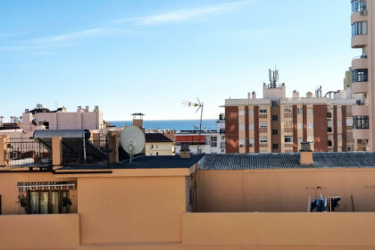 e8b6d2a33e4822c70145bd0c6279a53a - 27