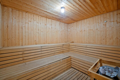 e918332c34b426d02e9c18df259fdff2 - 15