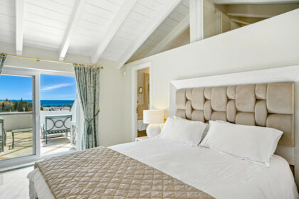 e918332c34b426d02e9c18df259fdff2 - 17