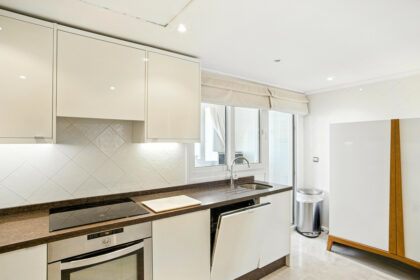 e918332c34b426d02e9c18df259fdff2 - 27