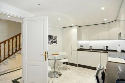 e918332c34b426d02e9c18df259fdff2 - 5