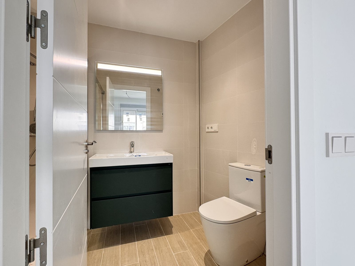 e93a2cf56c1060c312c87c1bc83f126f - 16