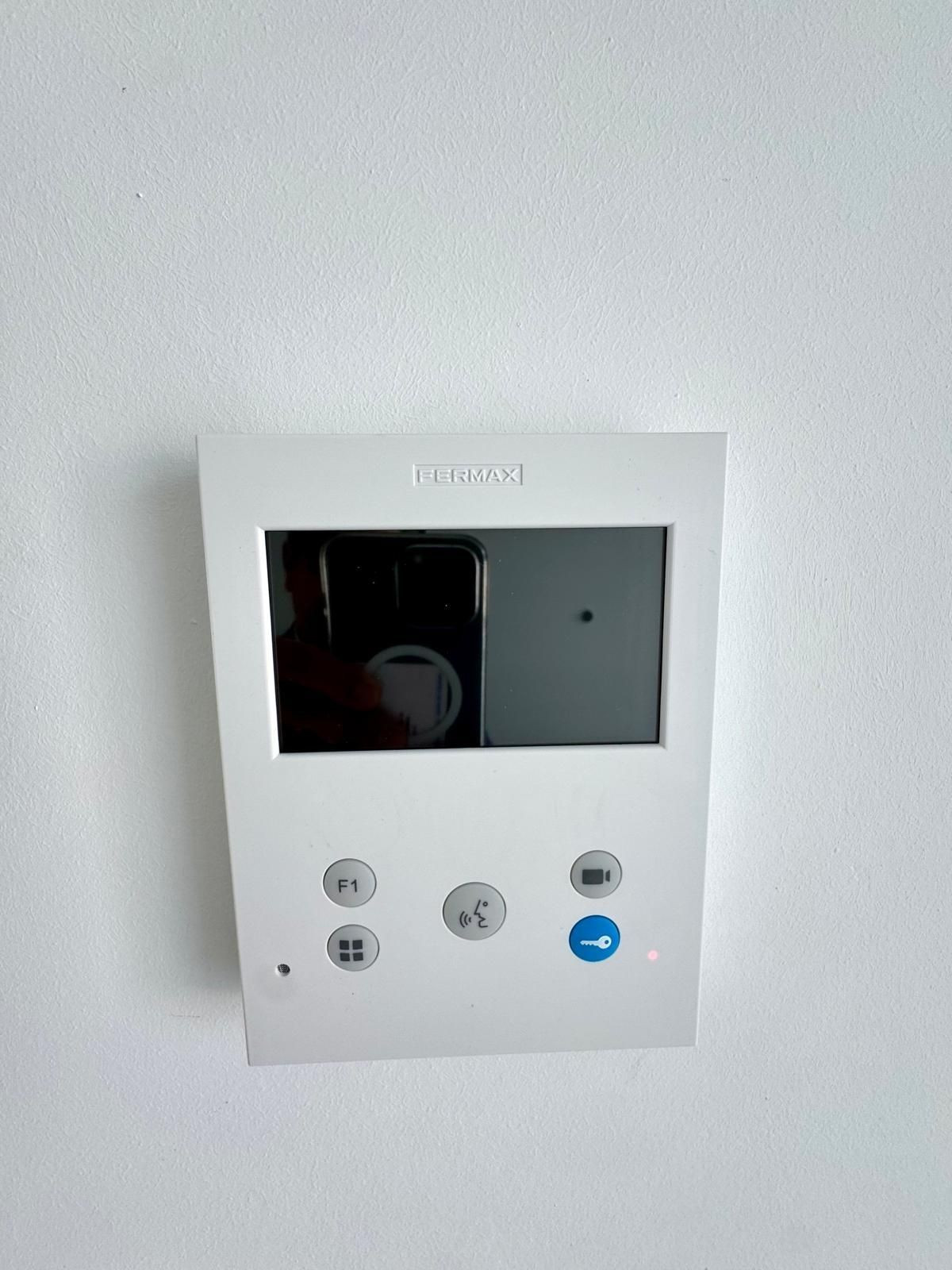 e93a2cf56c1060c312c87c1bc83f126f - 32