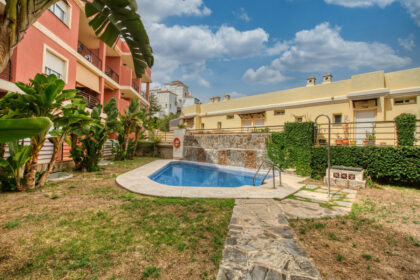 e984bdab8cd87042b7d2b6b9dca9fa5b - 16