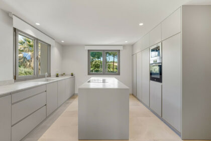 ea63bb7980916a04e32246c24aa48ea9 - 14