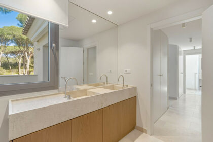 ea63bb7980916a04e32246c24aa48ea9 - 23