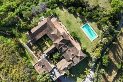 eb19e9ed1582f5aceeae9b1008b6d8e6 - 1