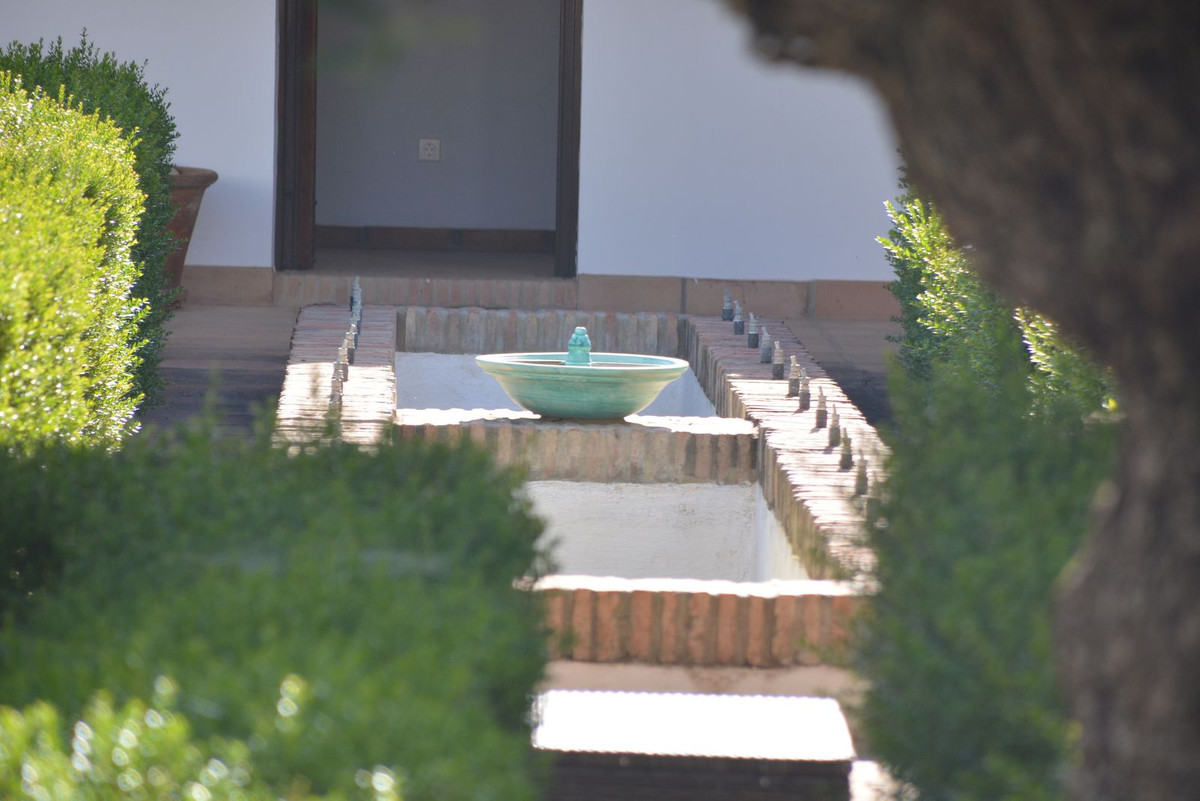 eb19e9ed1582f5aceeae9b1008b6d8e6 - 10