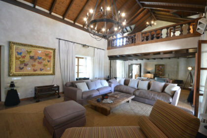 eb19e9ed1582f5aceeae9b1008b6d8e6 - 17