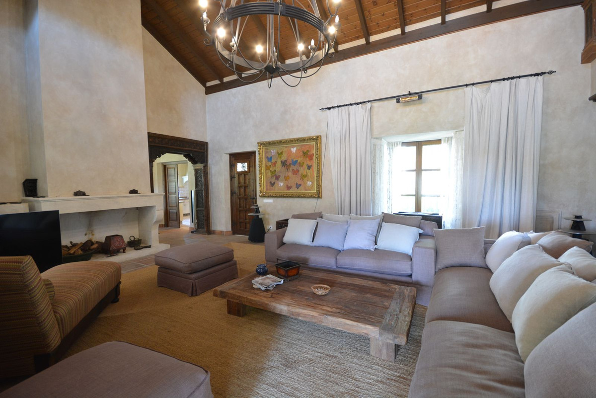 eb19e9ed1582f5aceeae9b1008b6d8e6 - 18