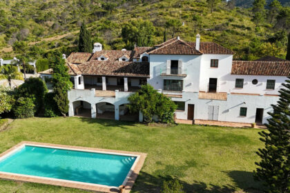 eb19e9ed1582f5aceeae9b1008b6d8e6 - 9