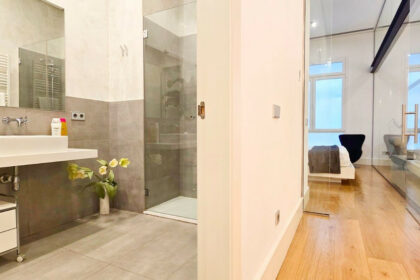 ec2fccd117426960810d27ca0b5f5cc2 - 9