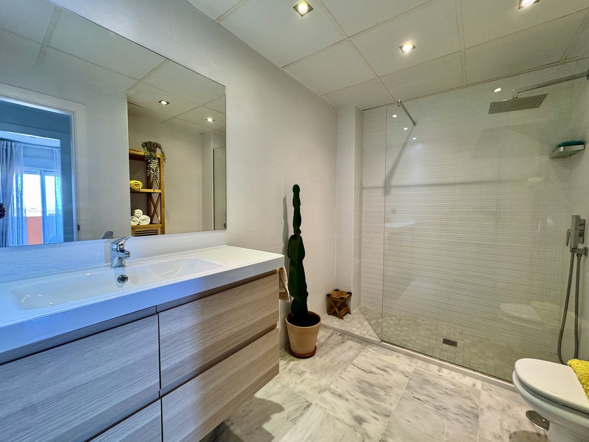 ecca98ca0f3f26a9e95c3e5e6e18e29d - 13