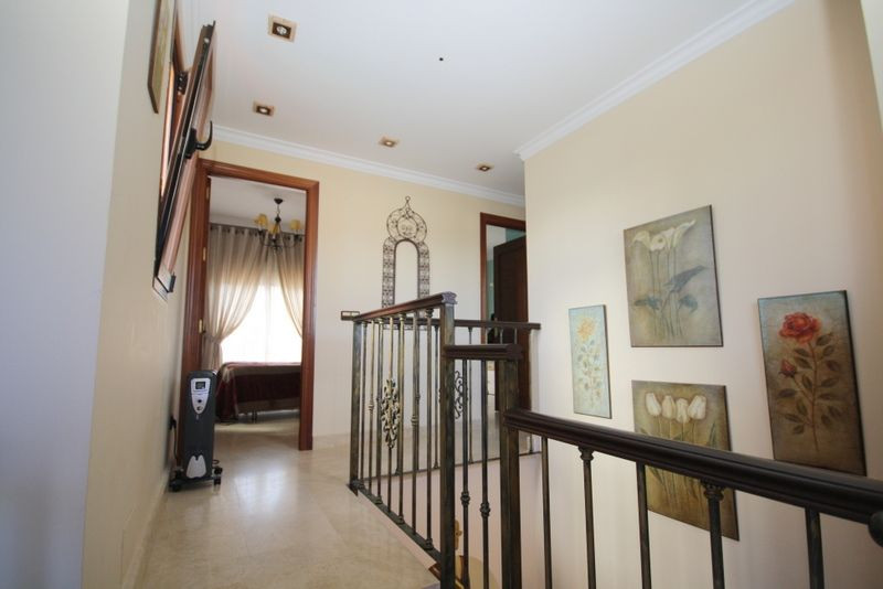 eccc175d4e3841be3747a74891166fe6 - 14