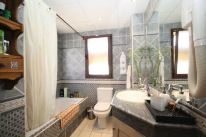 eccc175d4e3841be3747a74891166fe6 - 15