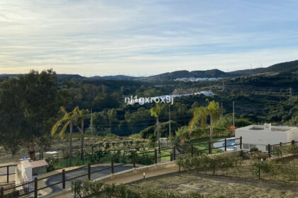 ecd45892430e7a57ca7058116a0ee7e7 - 18