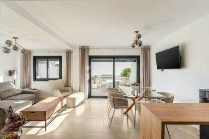 ed9547133c2153dc2b45d65ab121027f - 1