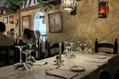 ee3455be0e34f6816cdce4132fe7ba88 - 23