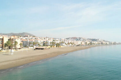 ee8d2ac7ce160e807f43a9b8b1cf279a - 1