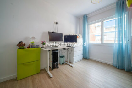 ee8d2ac7ce160e807f43a9b8b1cf279a - 18