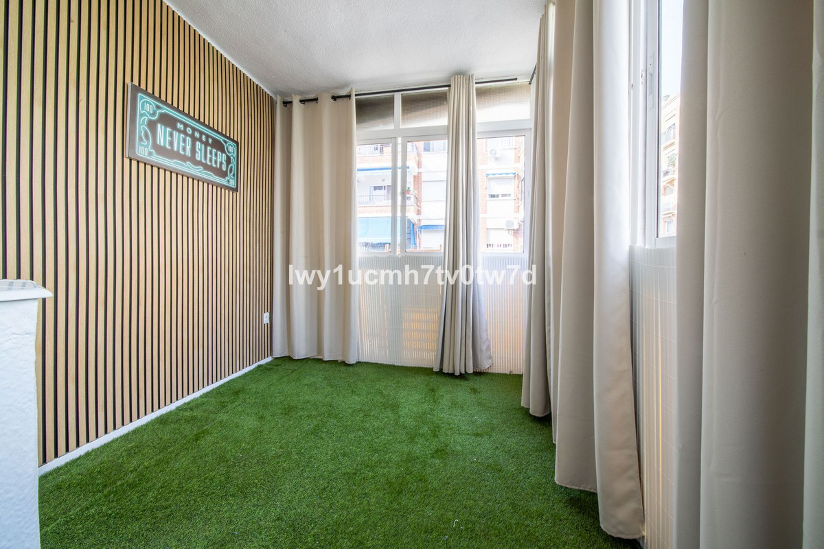 ee8d2ac7ce160e807f43a9b8b1cf279a - 2